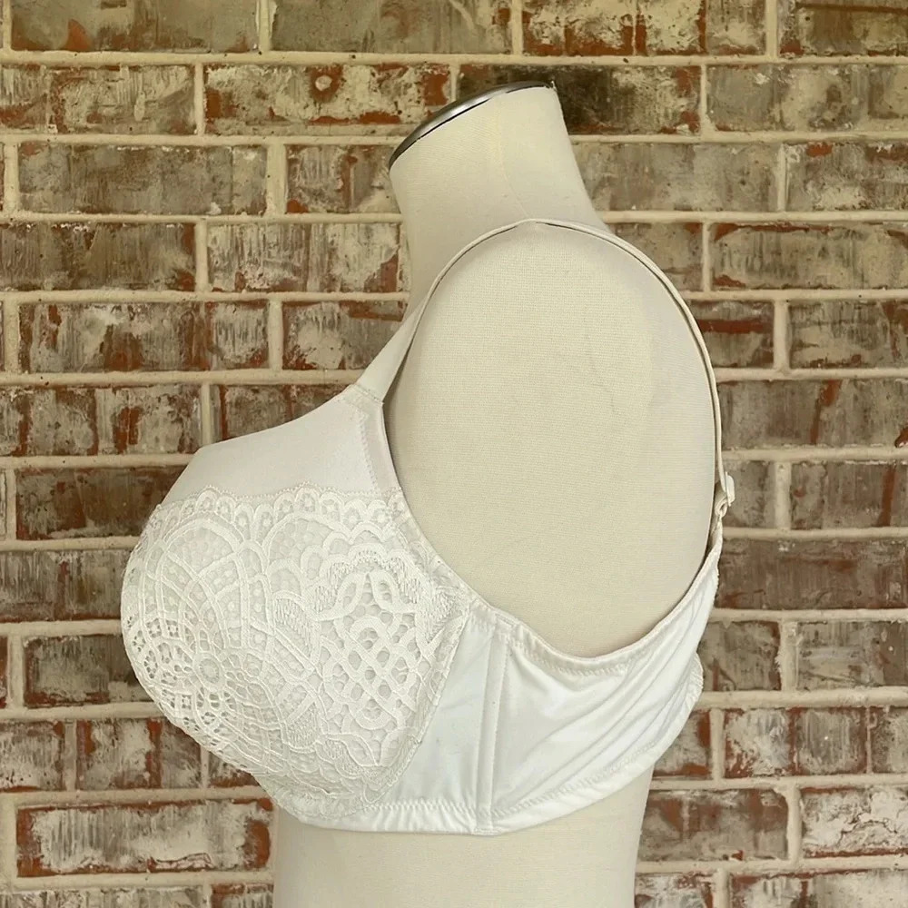 Auden White Battenberg Lace Plus Size Balconette Bra - Picture 3 of 12